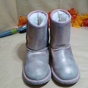 COPY - UGG boots sz 3 girls